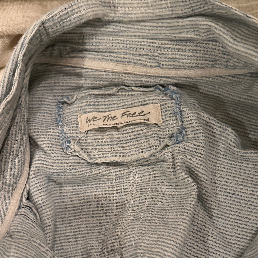 Women’s We The Free Light Gray Shirt Jacket - Picture 2 of 2
